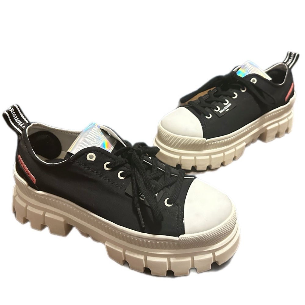 Palladium Revolt Lo Tx Black &‎ White Platform Shoes
